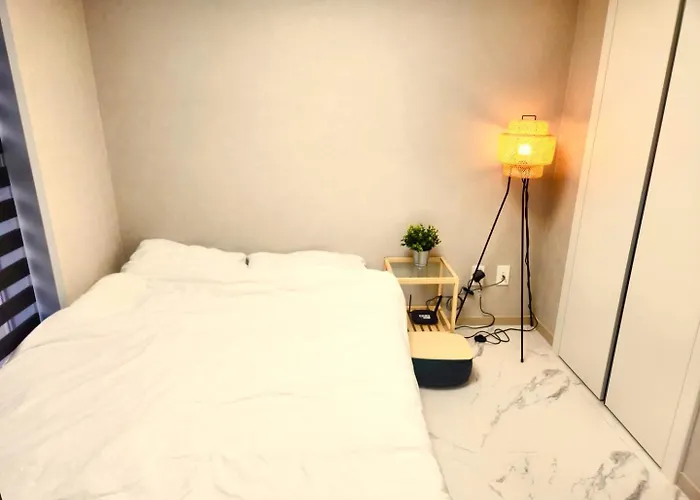 Cityline Apartment *